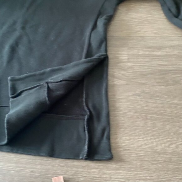 Aerie (by American Eagle) Black Sweatshirt with Side Slit Detail - Picture 6 of 11